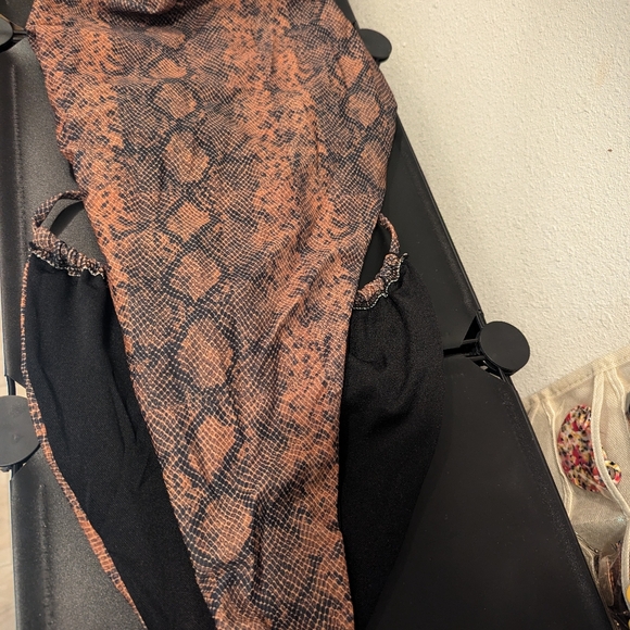 One piece - Picture 3 of 6